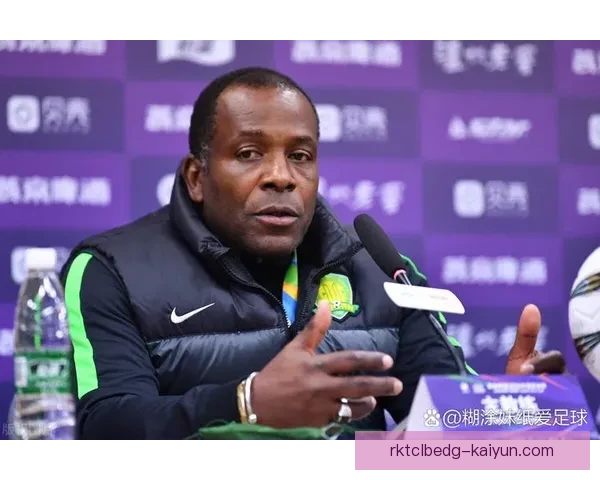 秘鲁队定位球表现稳健，持续为球队创造进攻机会与威胁。