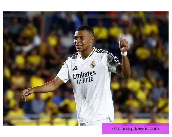 法国姆巴佩持续提升个人表现，速度优势显著引发关注